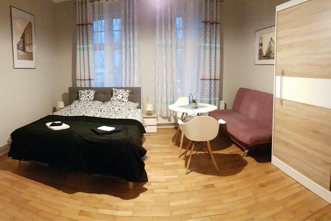 Czarna Owca- Pokoje Goscinne Gniezno Luaran gambar